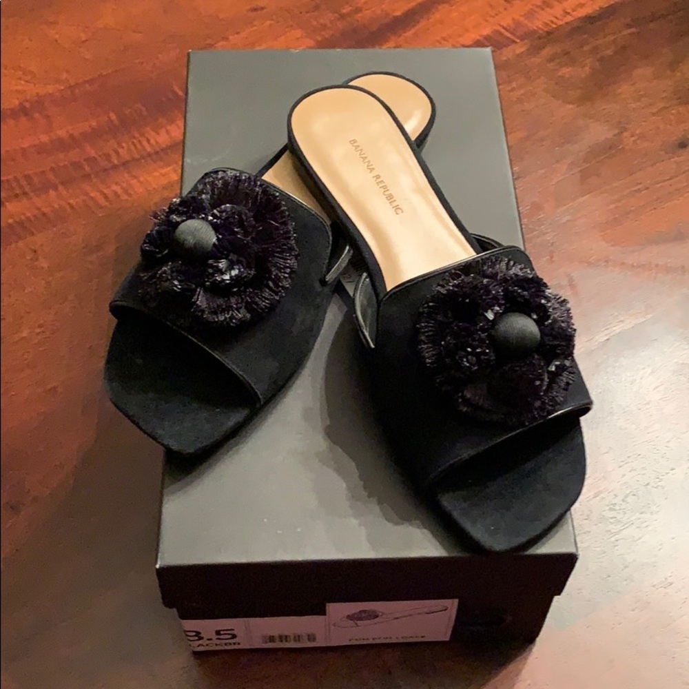 Banana Republic Black Floral Slip-On Sandals